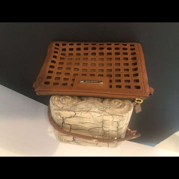 Michael KORS Festival Belt Bag - Picture 6 of 8